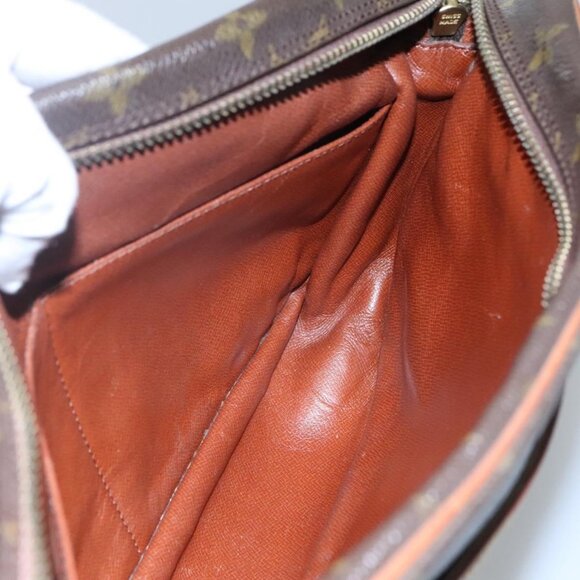 LOUIS VUITTON Monogram Compiegne 28 Clutch Bag - Picture 14 of 16